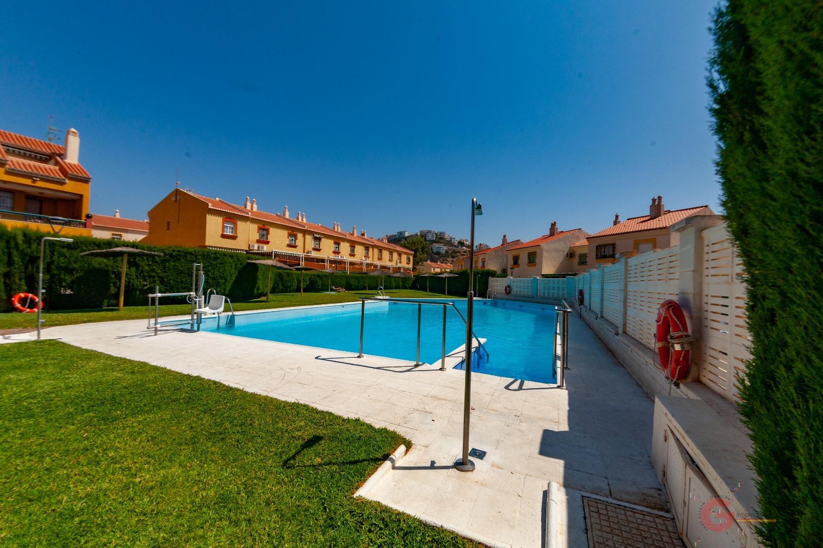 For sale of house in Salobreña