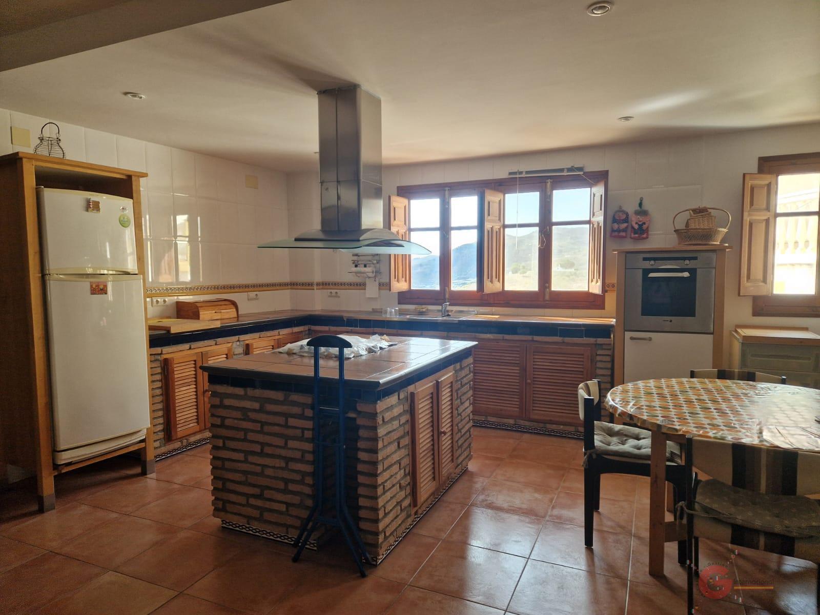 For sale of house in Itrabo