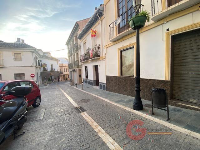 For sale of house in Vélez-Málaga