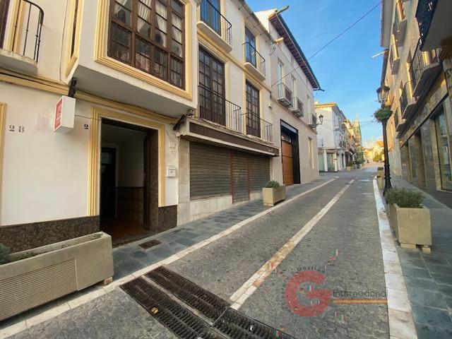 For sale of house in Vélez-Málaga