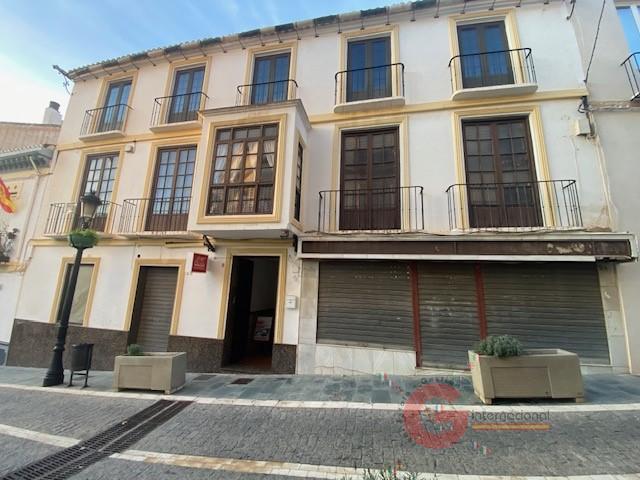 For sale of house in Vélez-Málaga