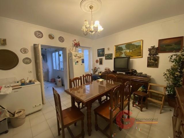 For sale of house in Vélez-Málaga