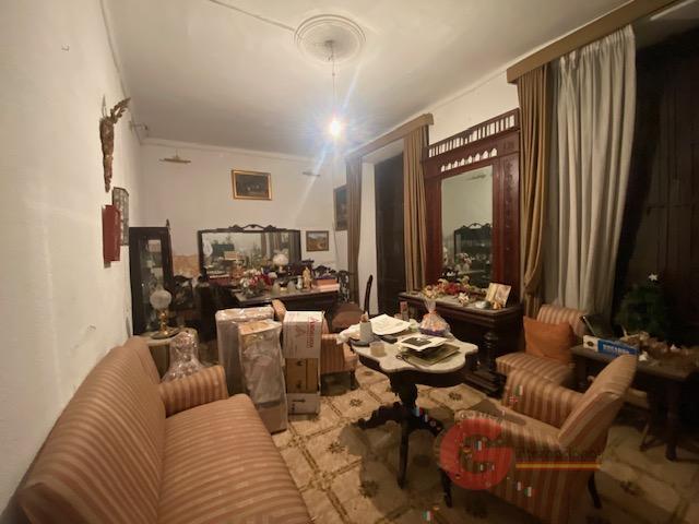 For sale of house in Vélez-Málaga