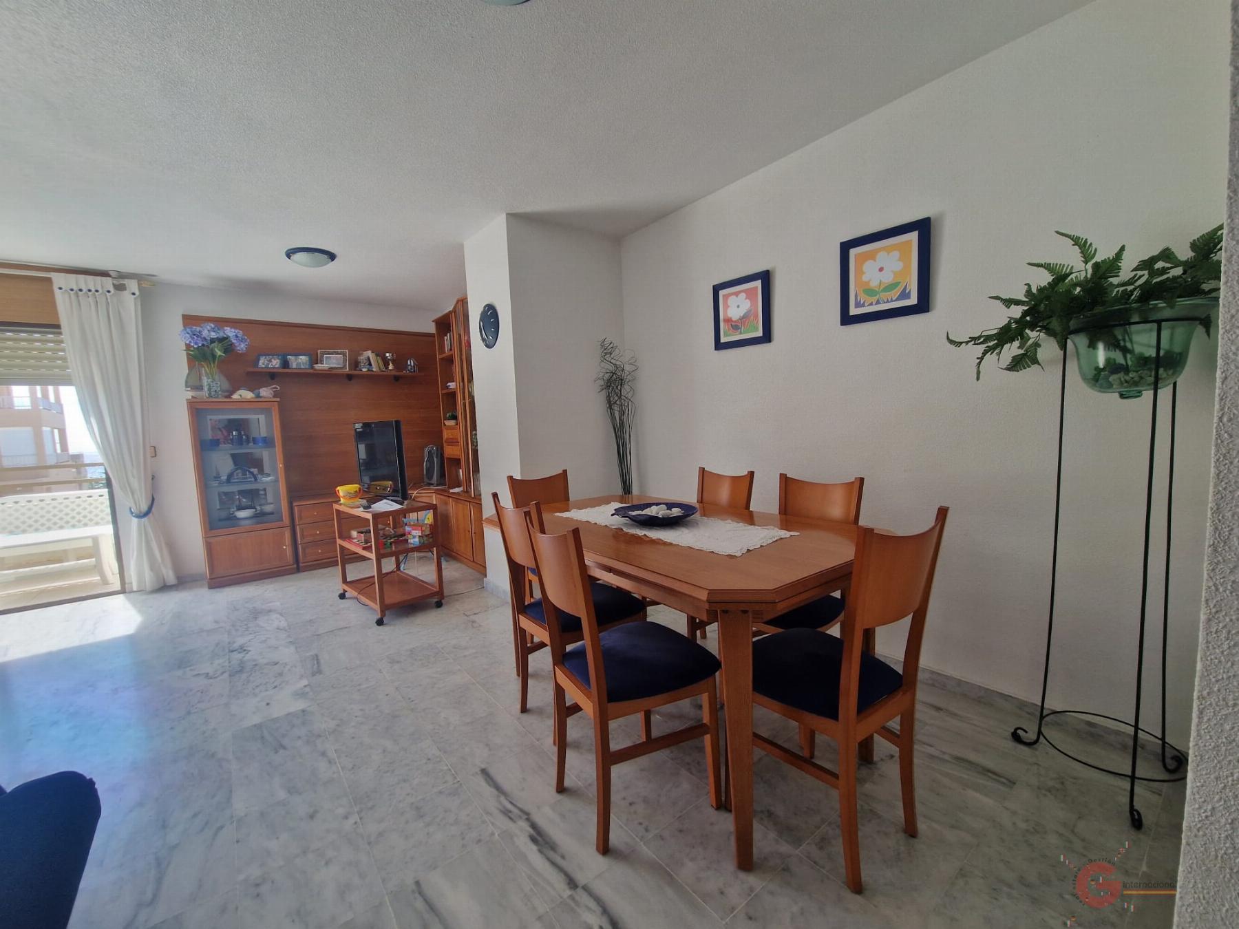 For sale of flat in Salobreña
