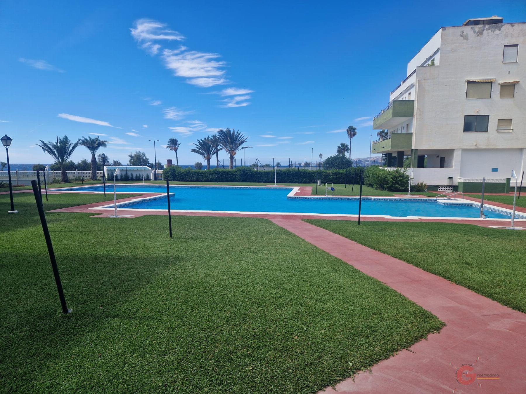 For sale of flat in Salobreña