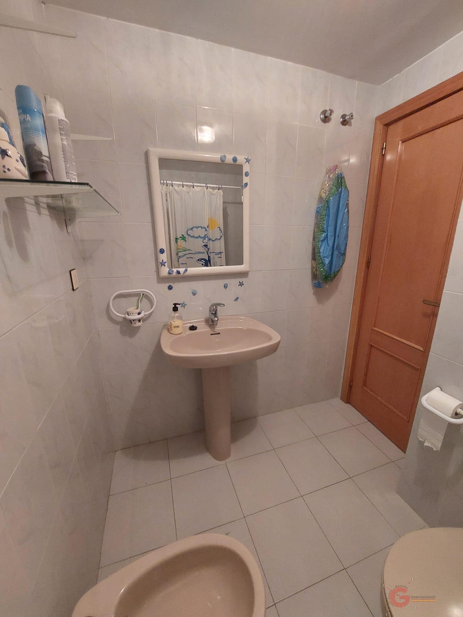 For sale of flat in Salobreña