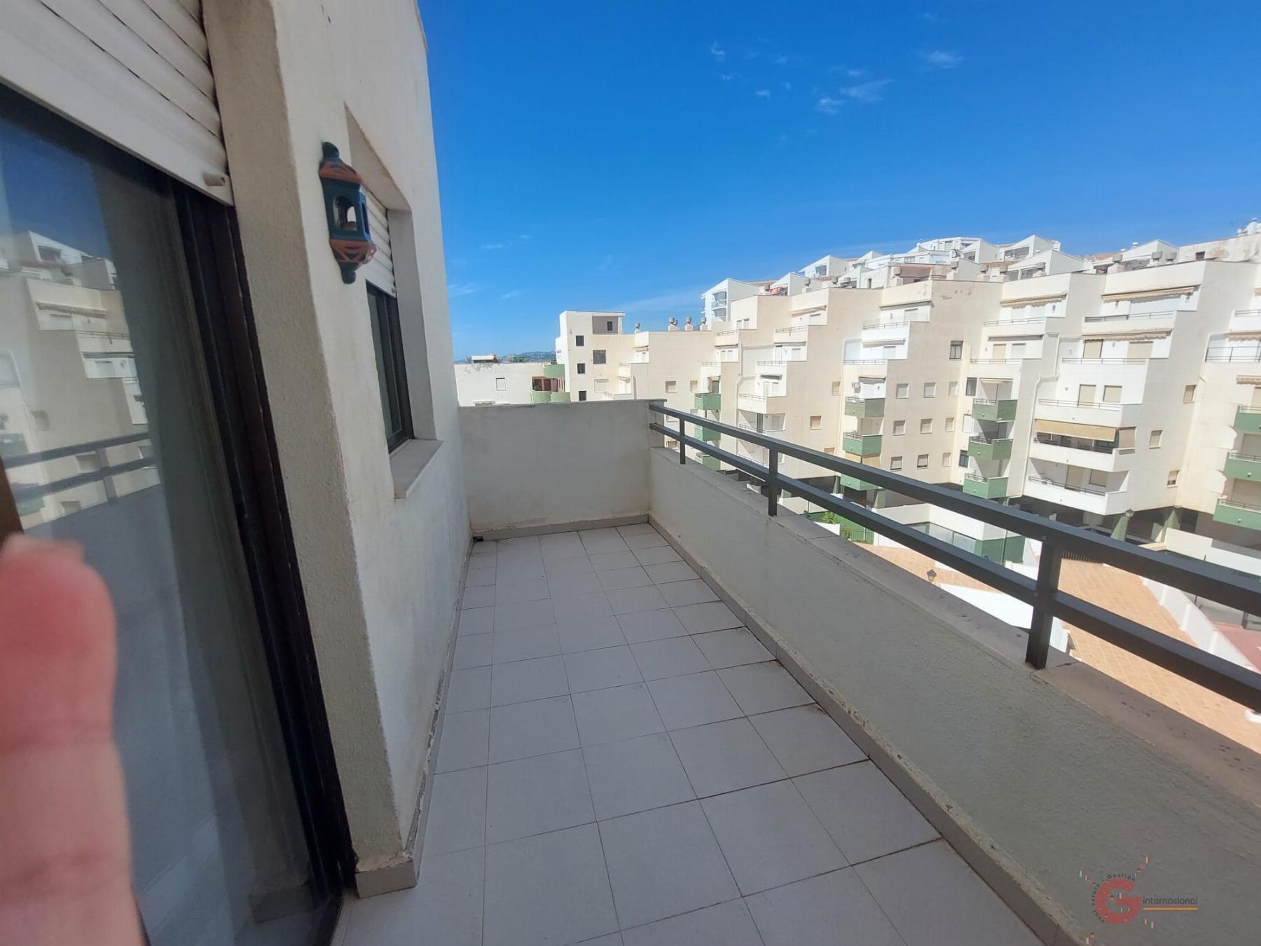 For sale of flat in Salobreña