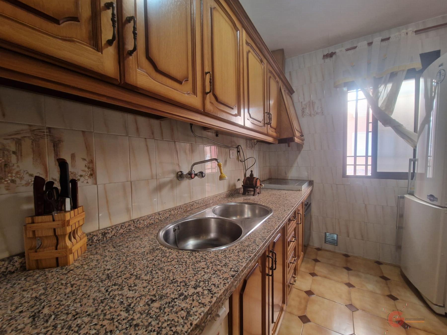 For sale of house in Molvízar