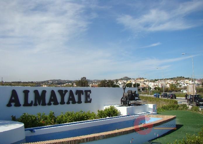 For sale of rural property in Almayate Bajo