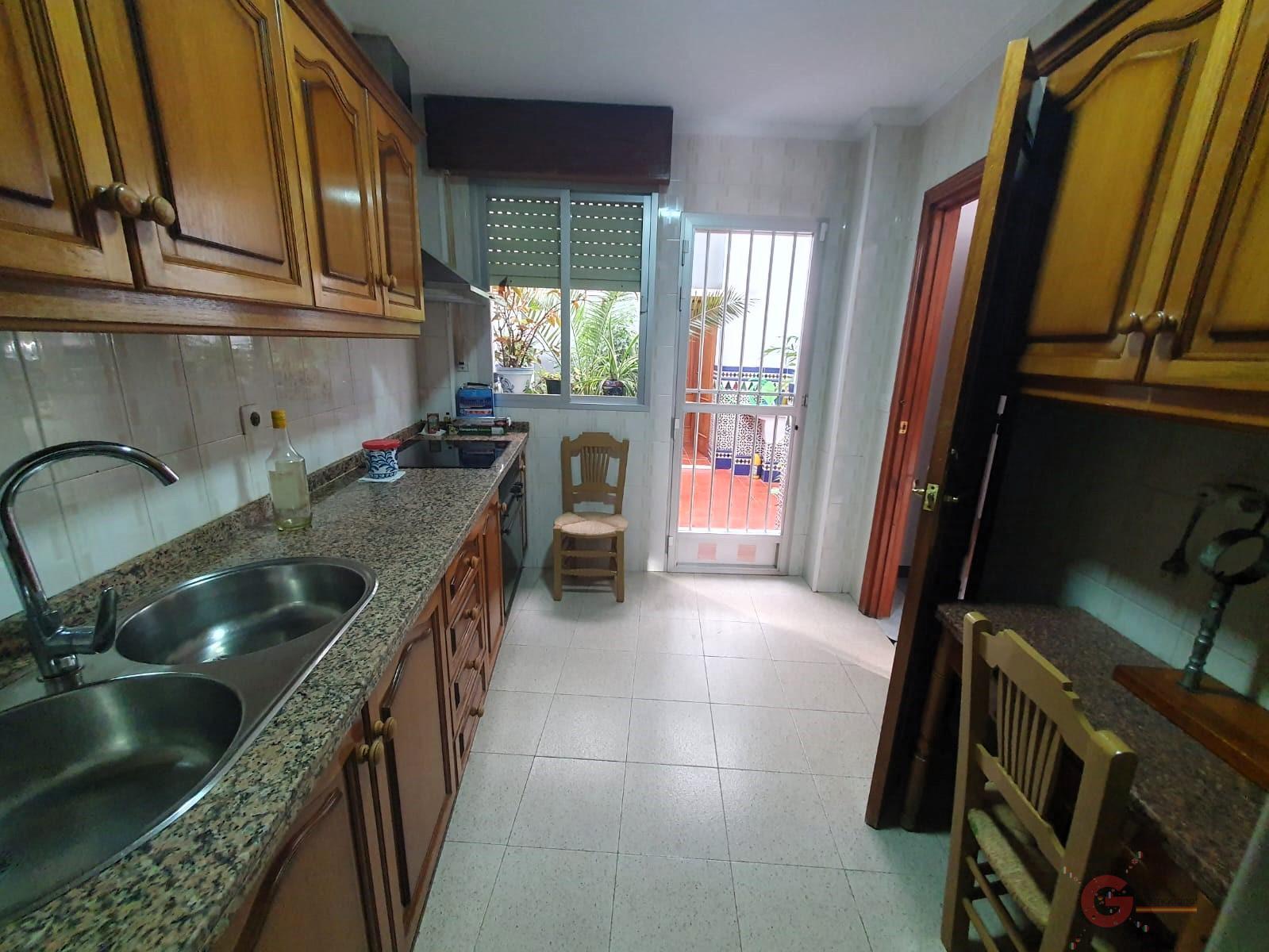 Venta de casa en Vélez de Benaudalla