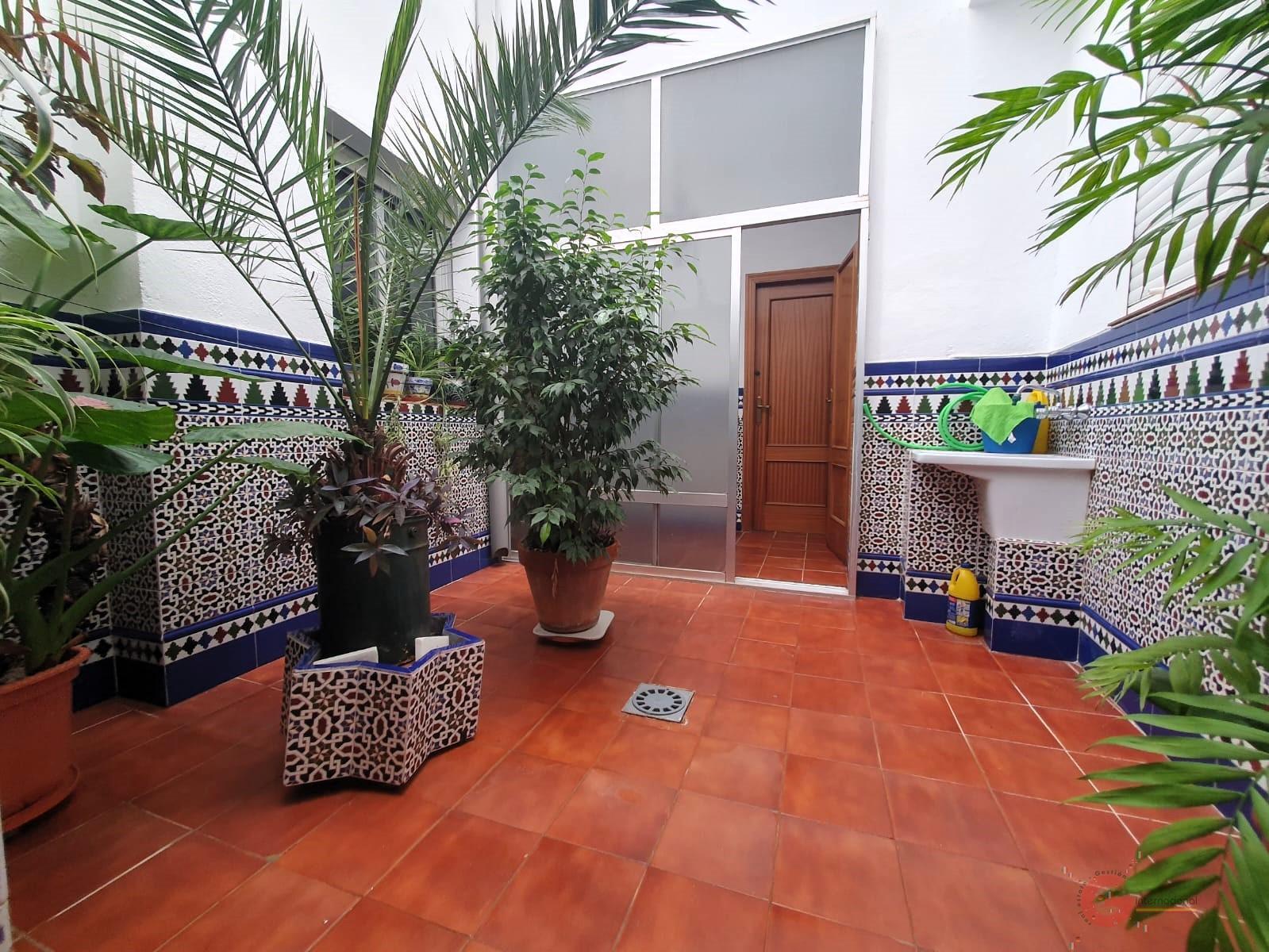 Venta de casa en Vélez de Benaudalla