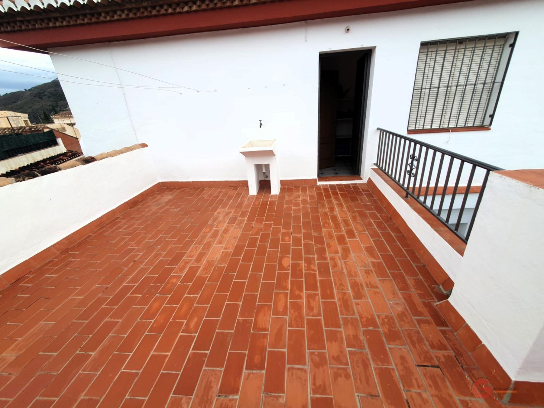 Venta de casa en Vélez de Benaudalla