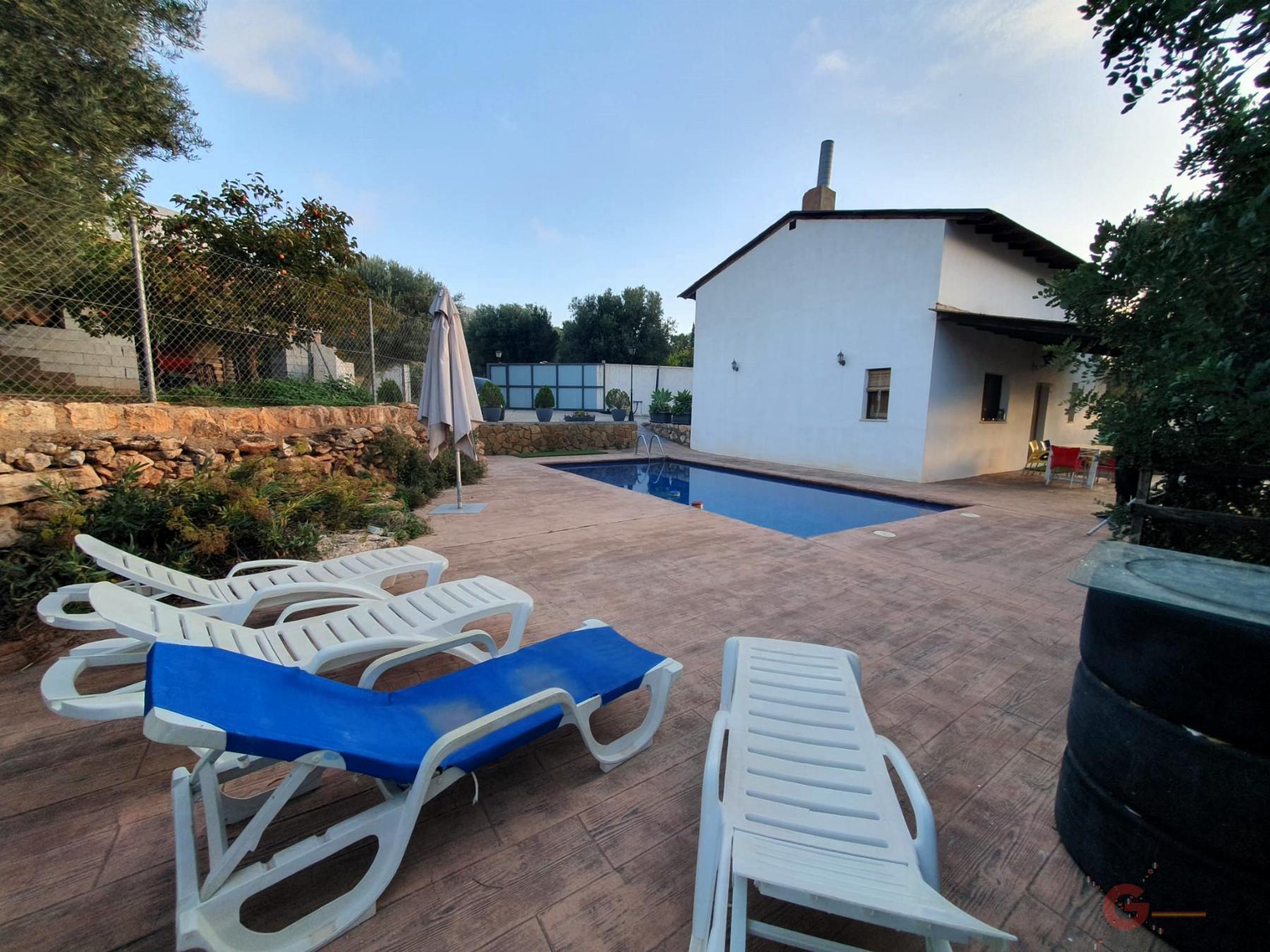 Venta de finca rústica en Vélez de Benaudalla