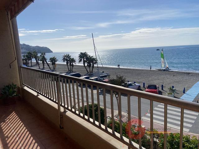 For sale of flat in La Herradura