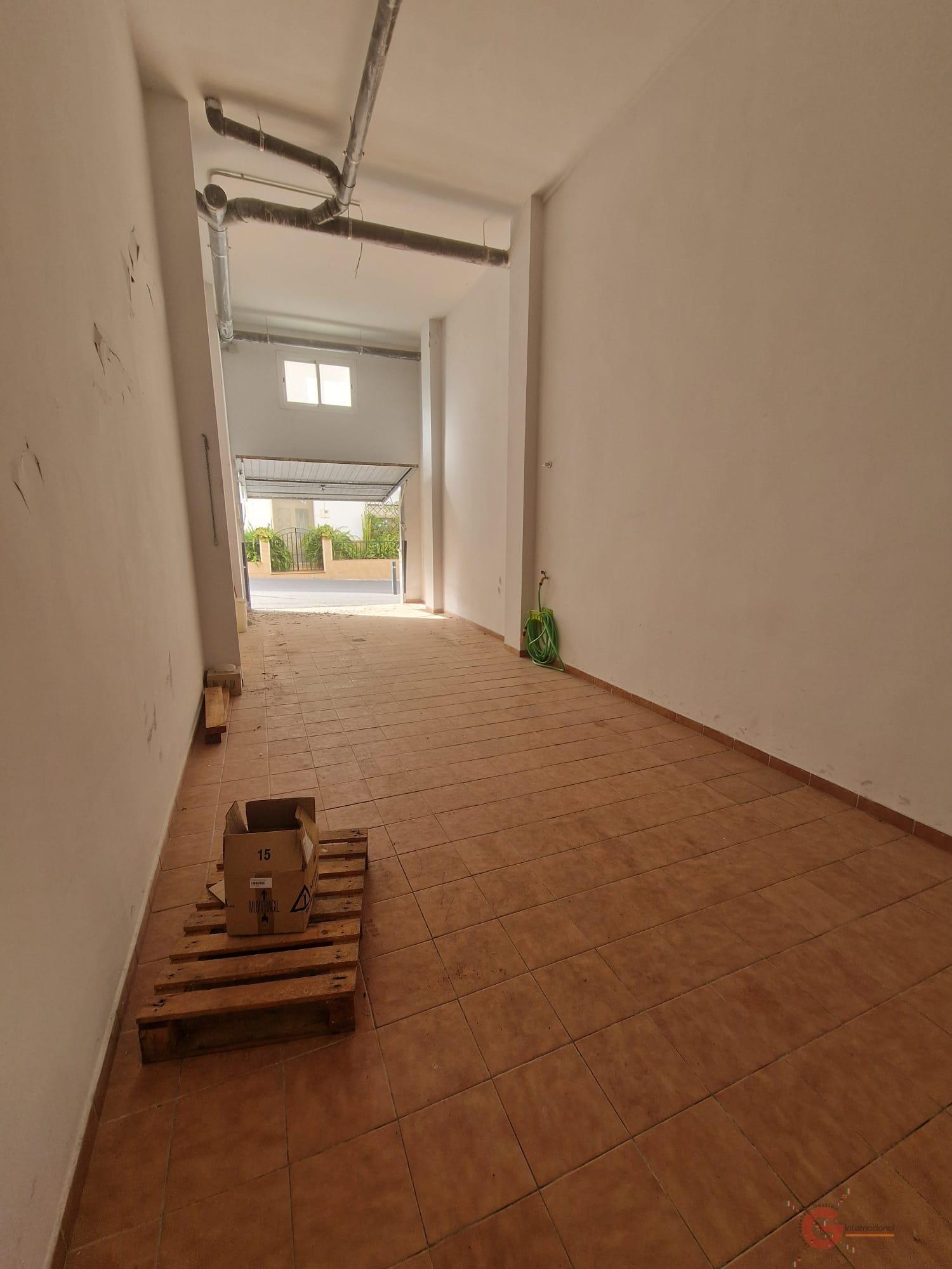 For sale of garage in Otívar