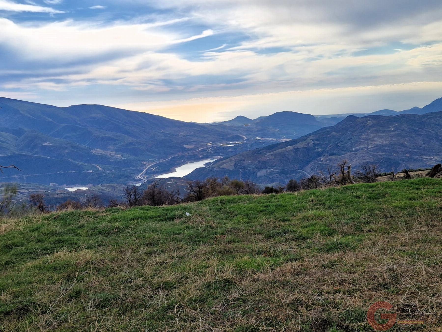 Venta de finca rústica en Lanjarón Venta de finca rústica en Lanjarón