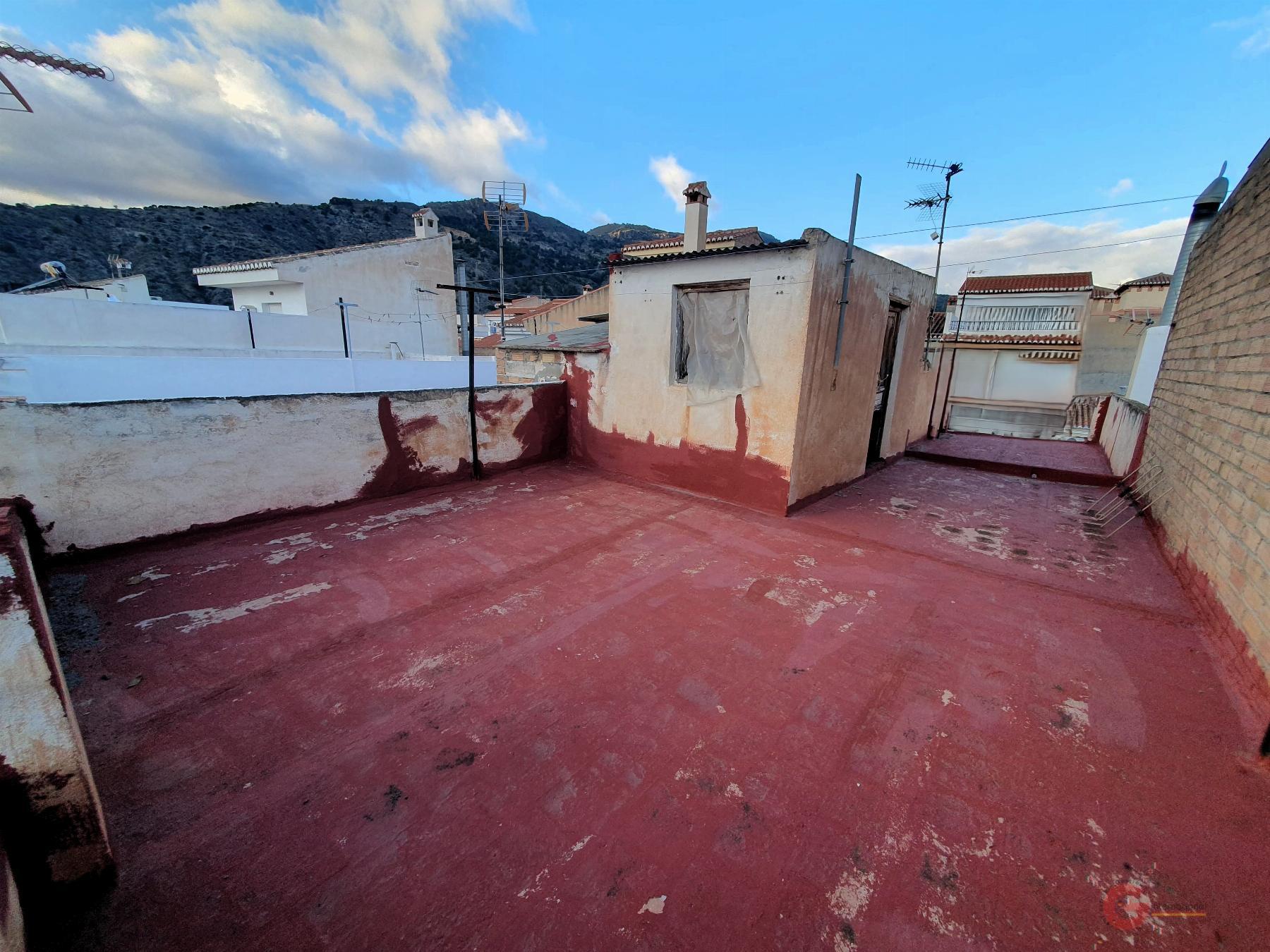 For sale of house in Vélez de Benaudalla