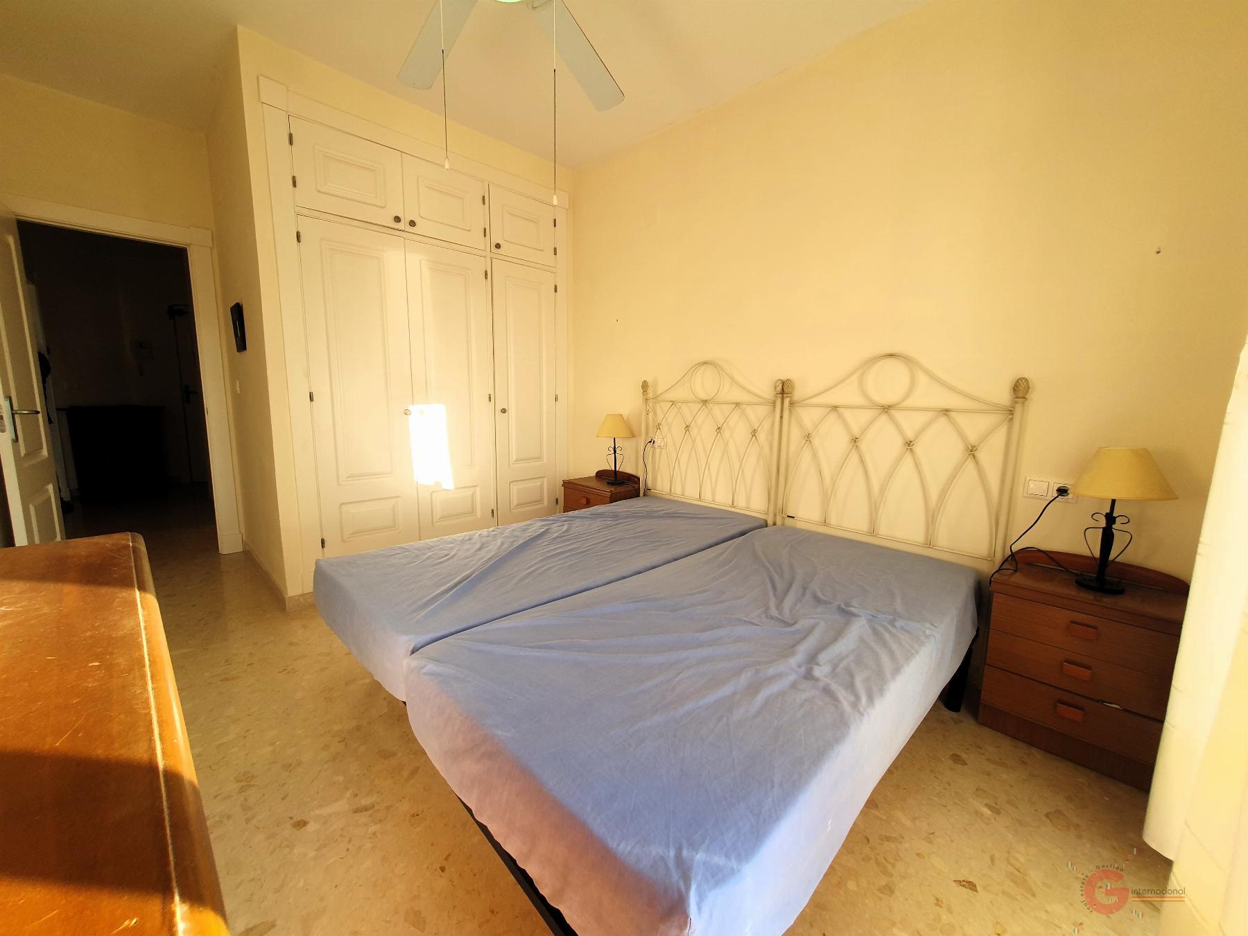 For sale of flat in Calahonda