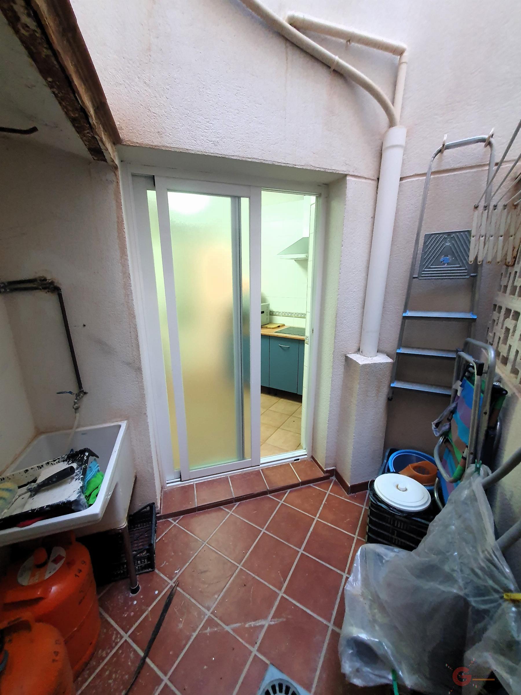 For sale of flat in Calahonda