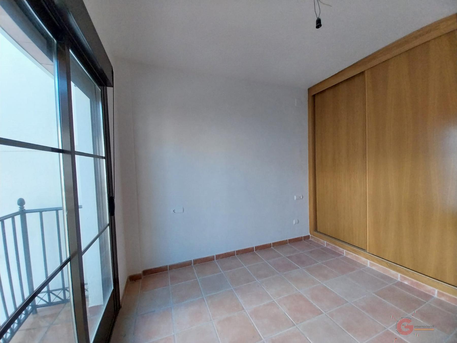 For sale of flat in Itrabo