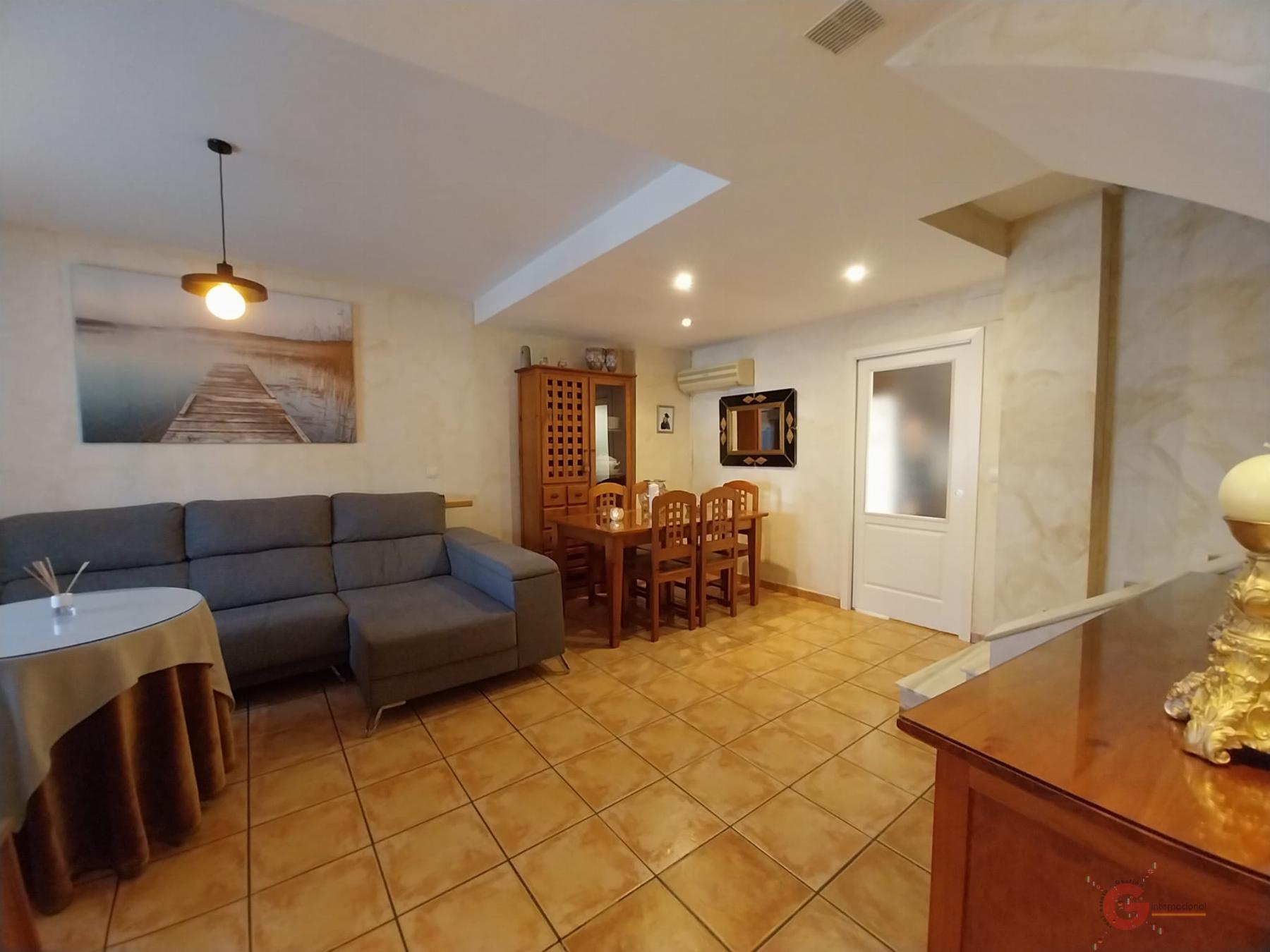 For sale of house in Lobres