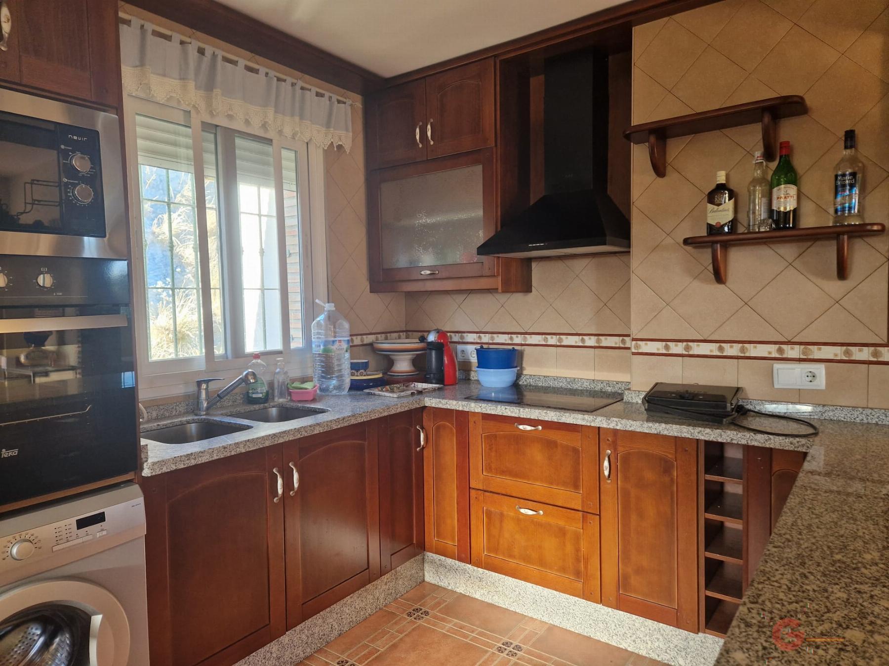 Venta de finca rústica en Itrabo