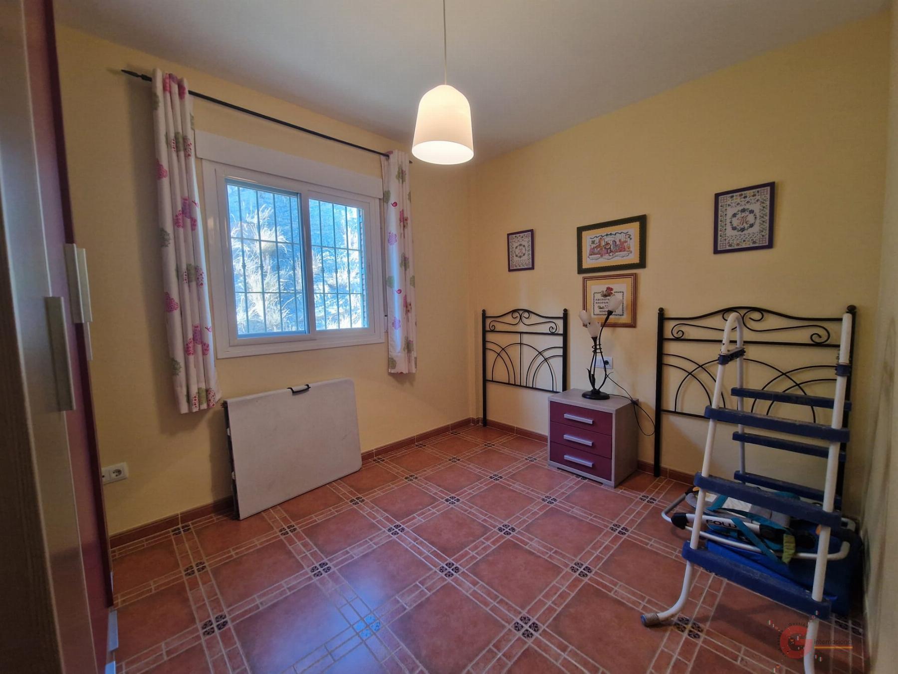 Venta de finca rústica en Itrabo