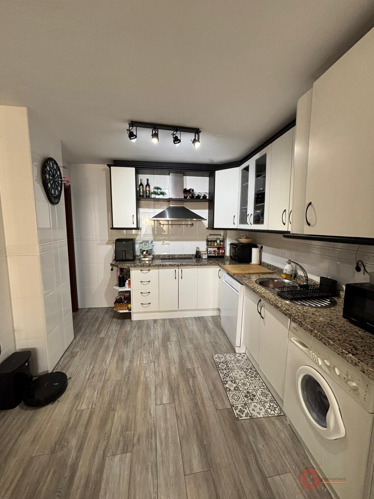 For sale of apartment in Almuñécar