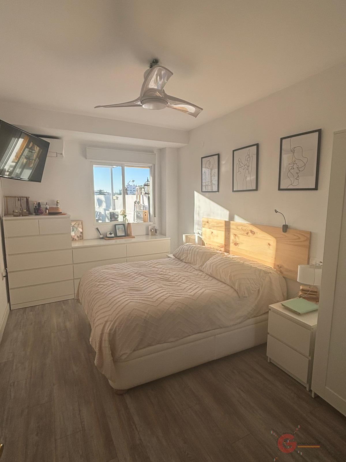 For sale of apartment in Almuñécar
