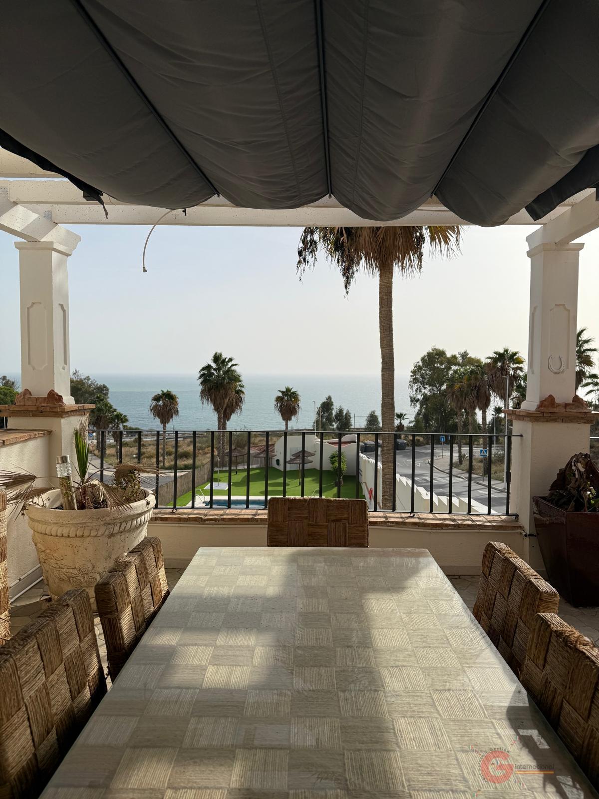 For sale of house in Salobreña