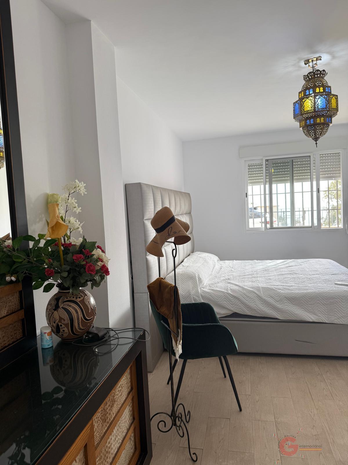 For sale of house in Salobreña