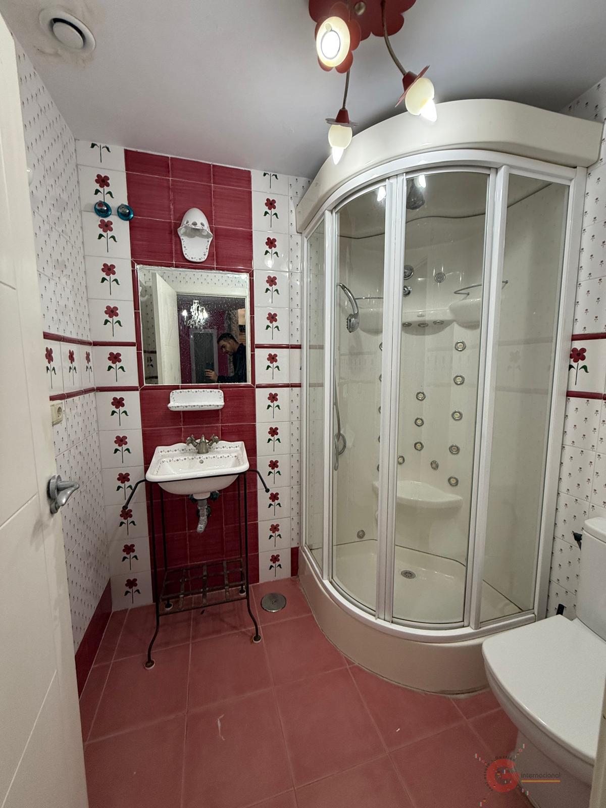 For sale of house in Salobreña