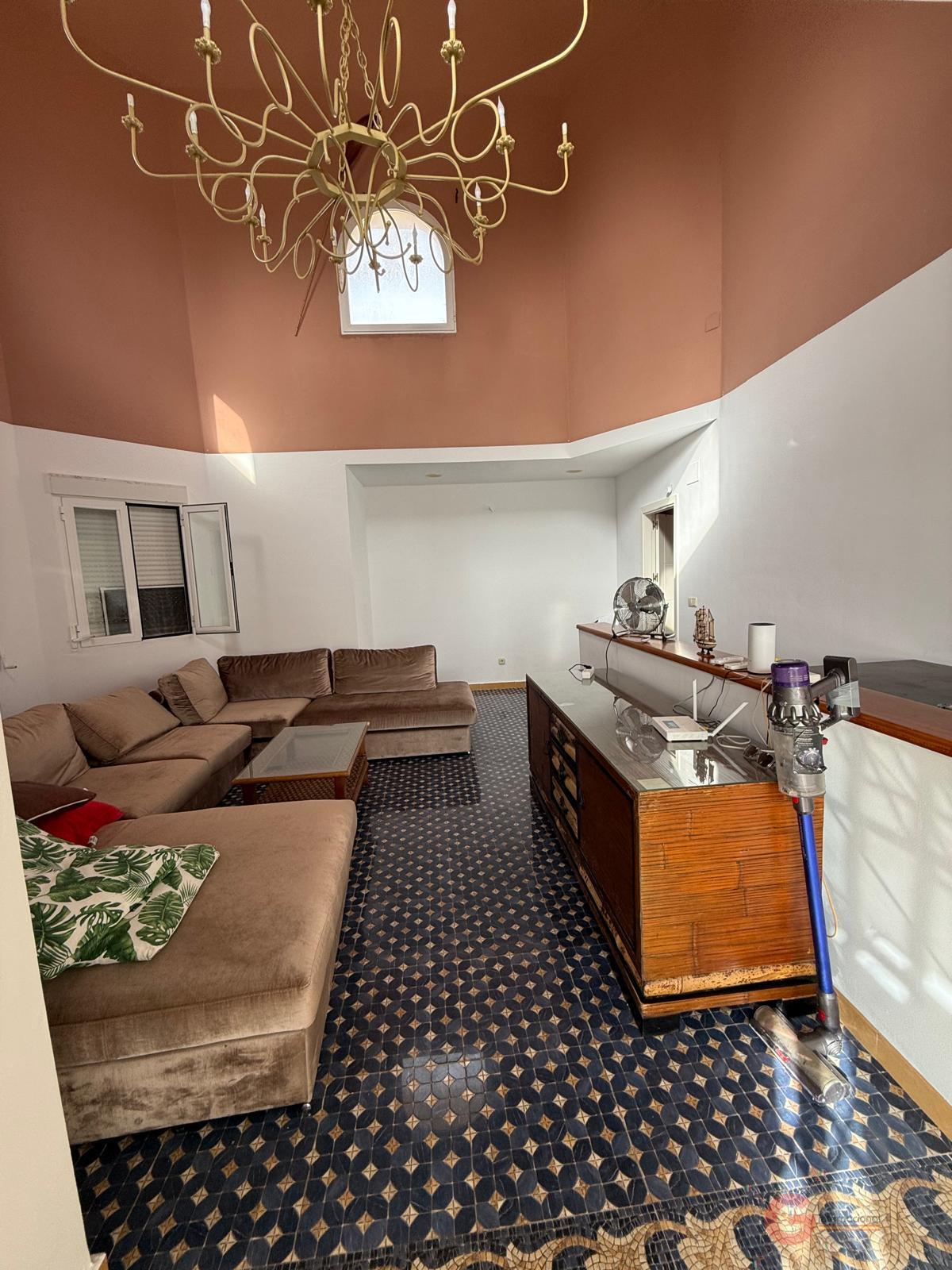 For sale of house in Salobreña