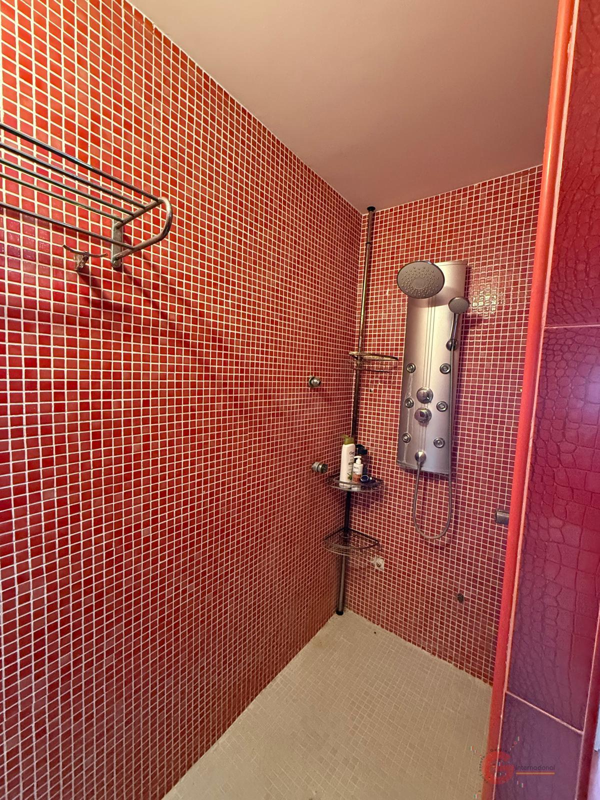 For sale of house in Salobreña