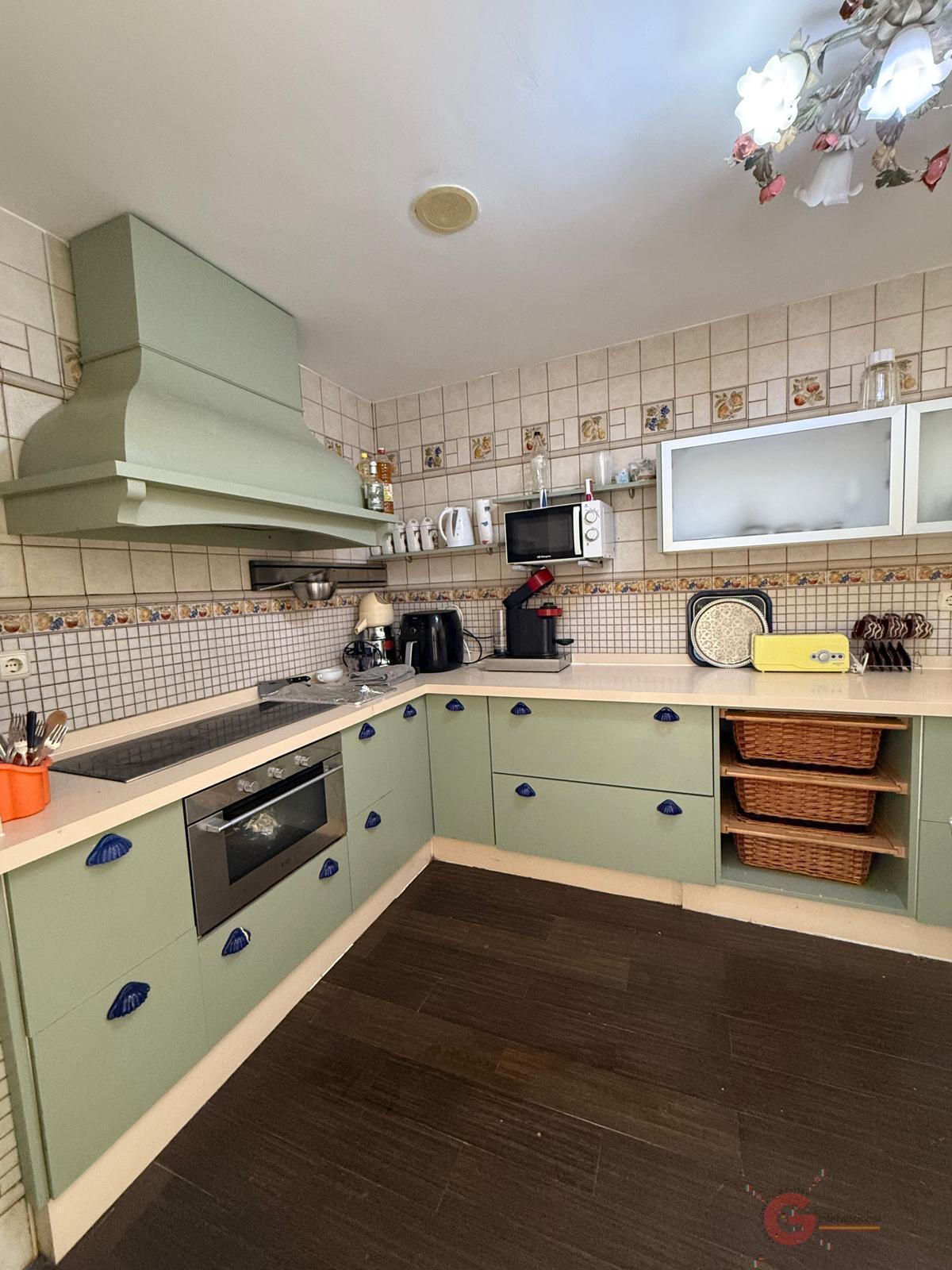 For sale of house in Salobreña