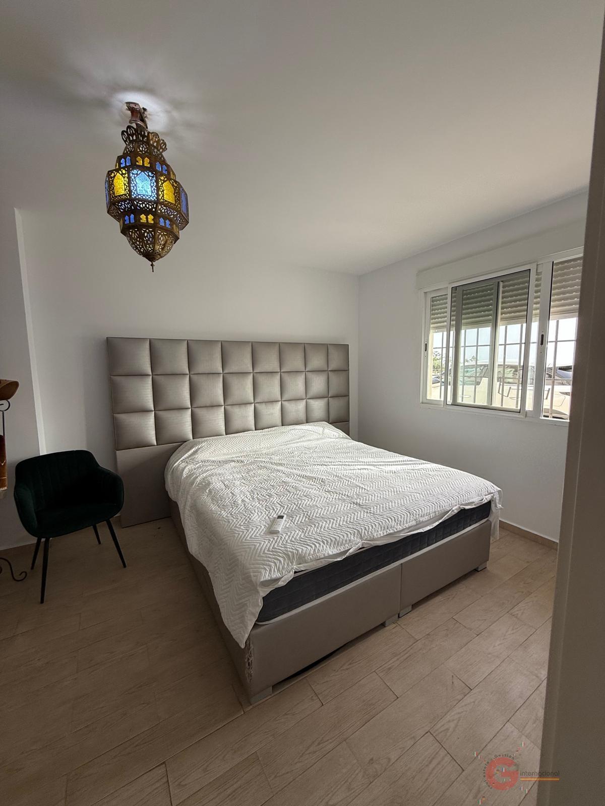 For sale of house in Salobreña