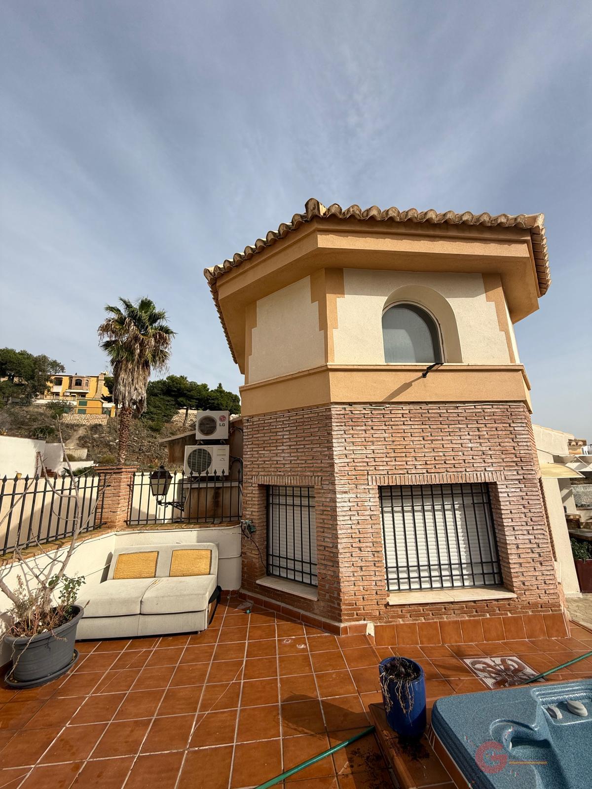 For sale of house in Salobreña