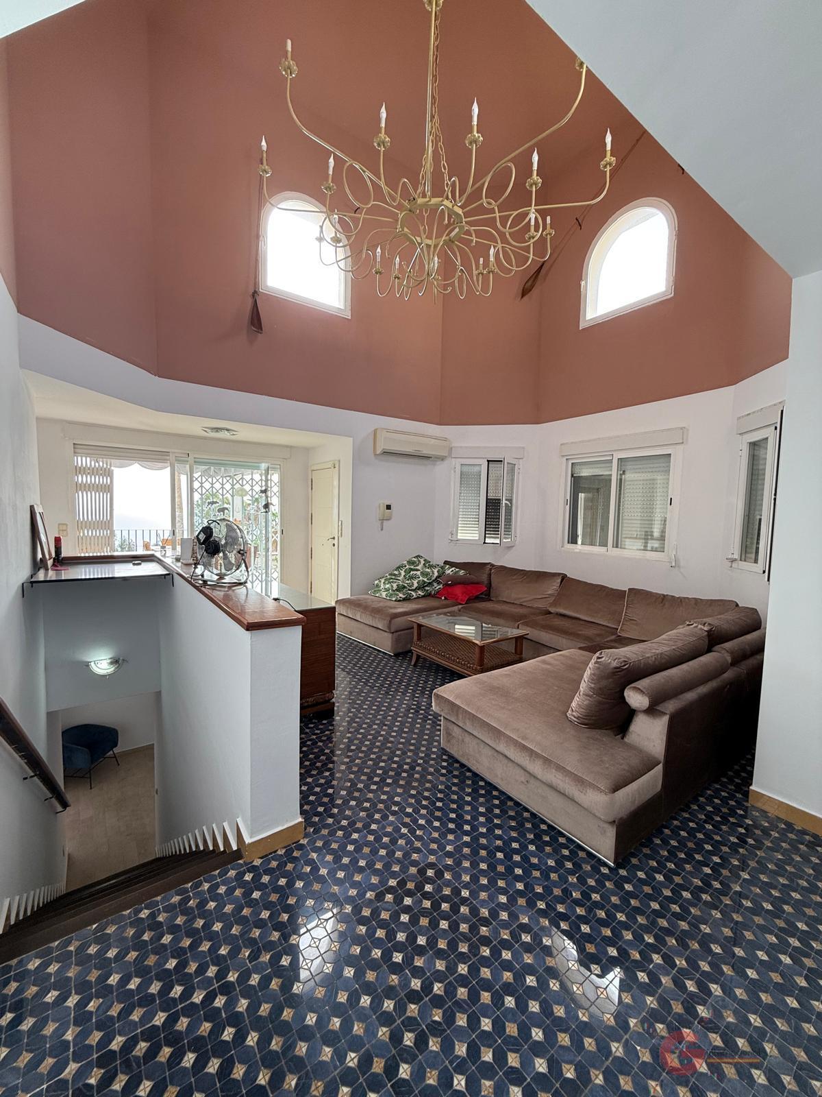 For sale of house in Salobreña