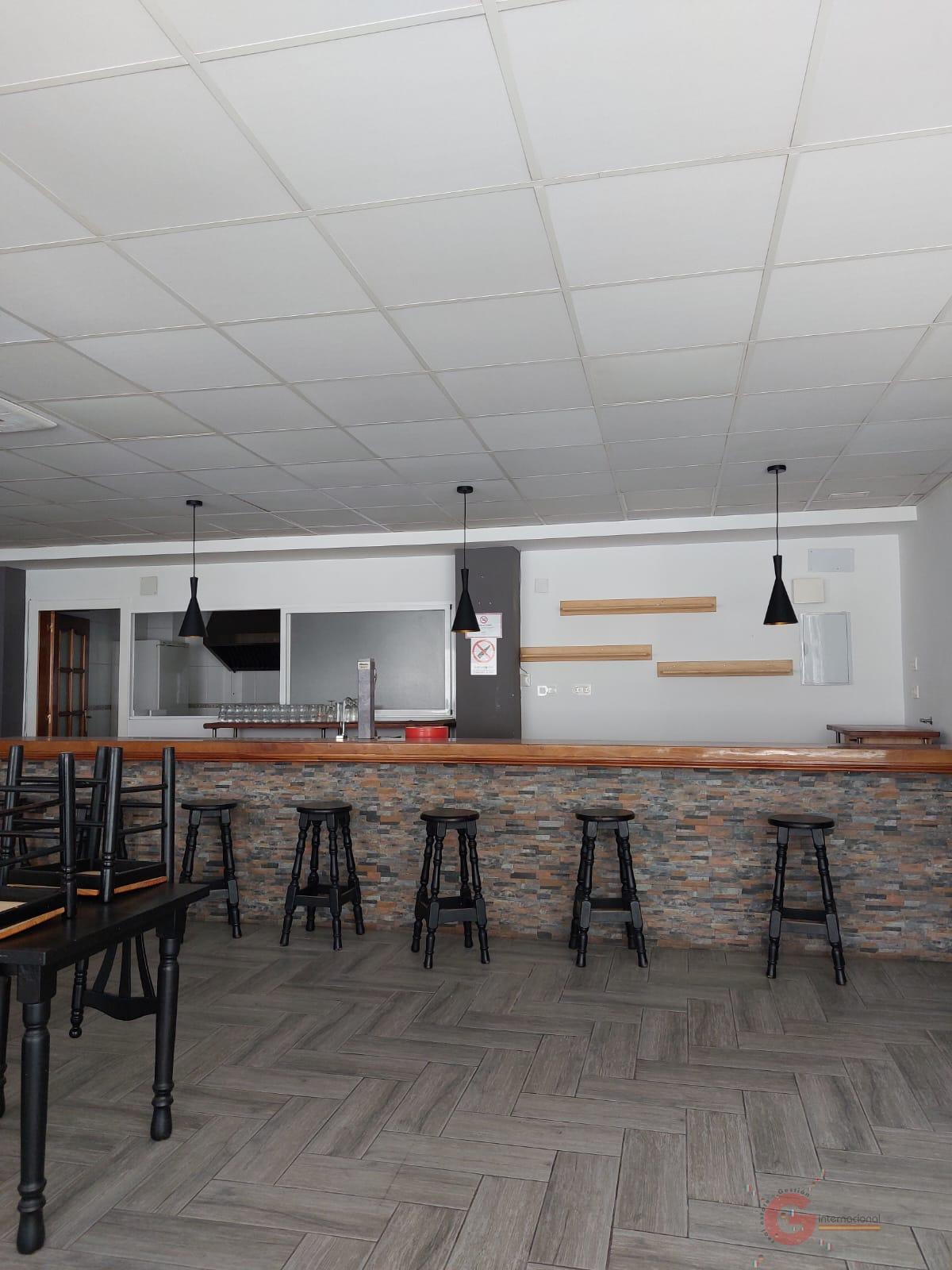 Venta de local comercial en Salobreña