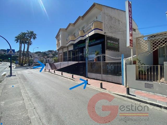 For sale of premises in Almuñécar