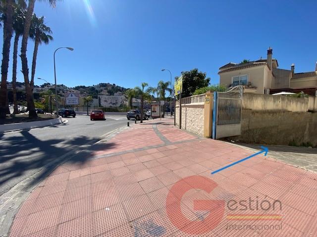 For sale of premises in Almuñécar