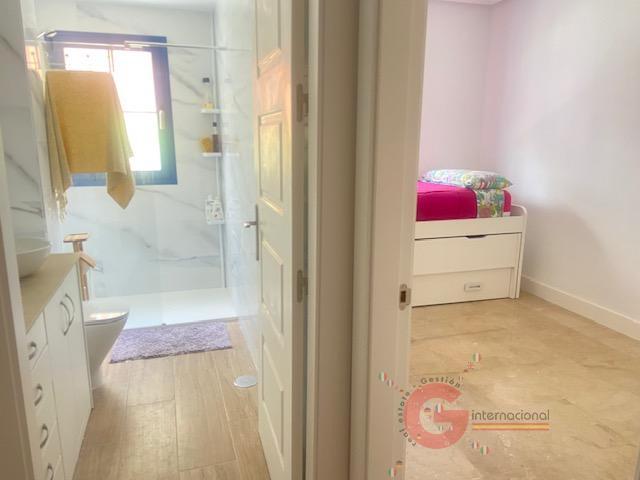 For sale of flat in Almuñécar