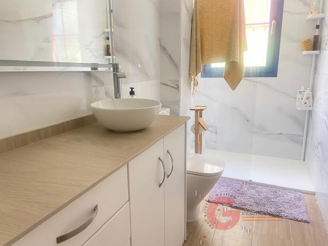 For sale of flat in Almuñécar