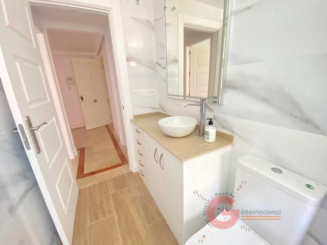 For sale of flat in Almuñécar
