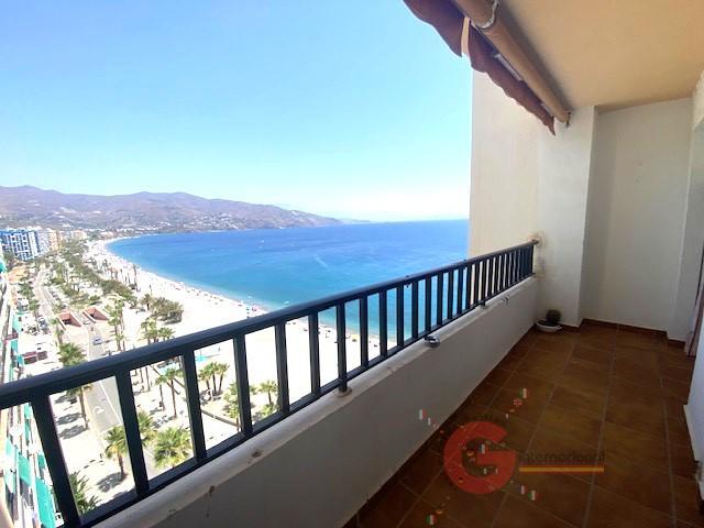 For sale of apartment in Almuñécar