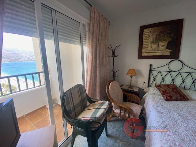 For sale of apartment in Almuñécar
