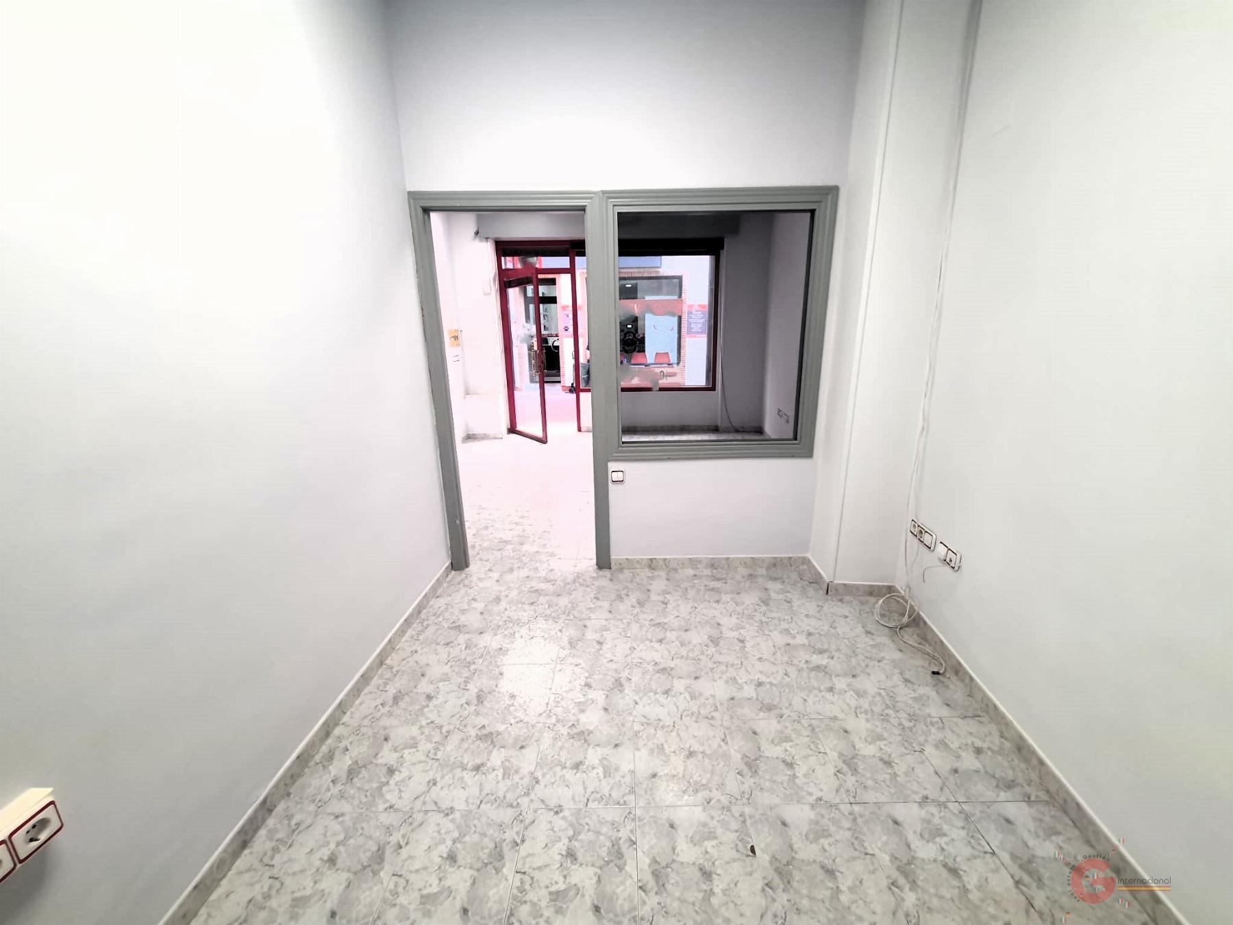 Venta de local comercial en Motril