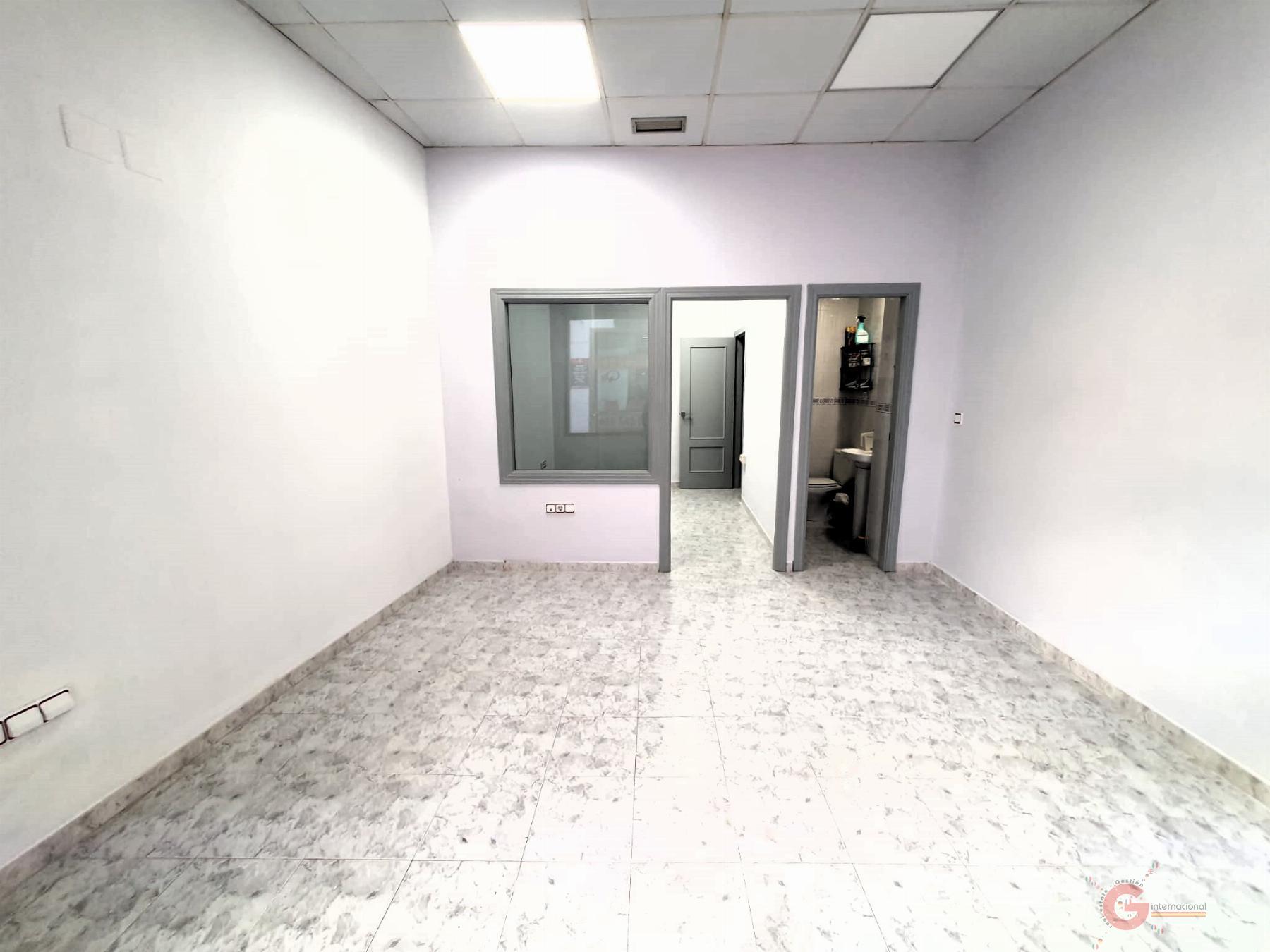 Venta de local comercial en Motril