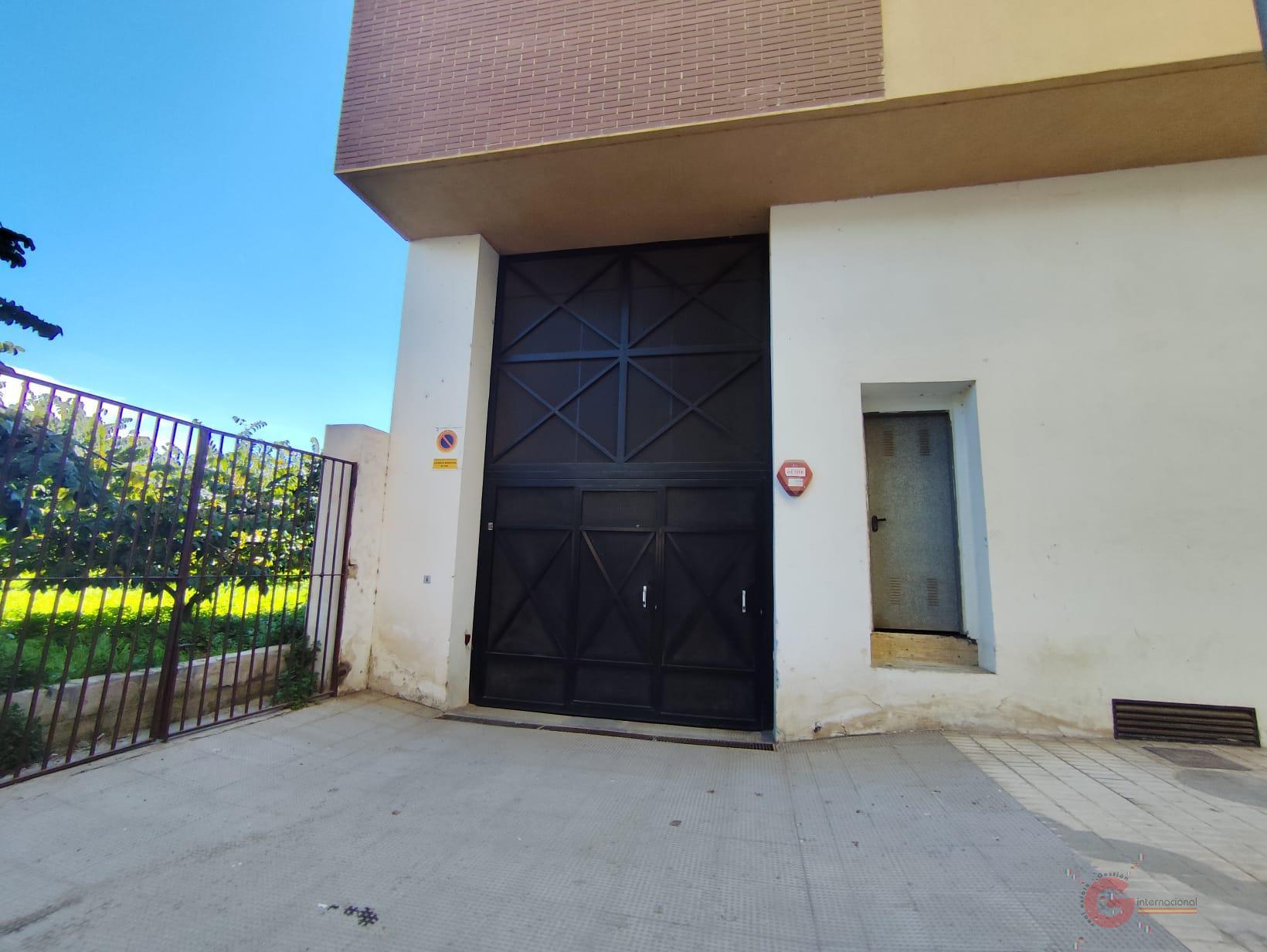 For sale of garage in Almuñécar