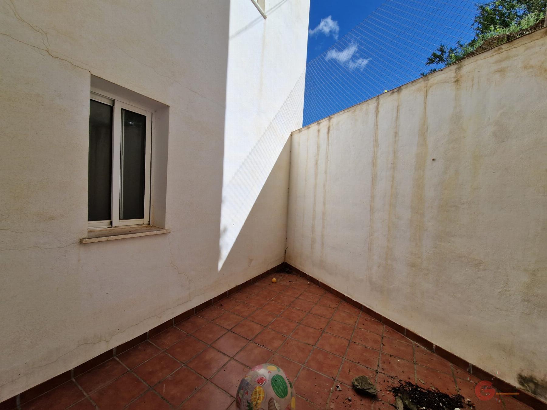 For sale of flat in Itrabo